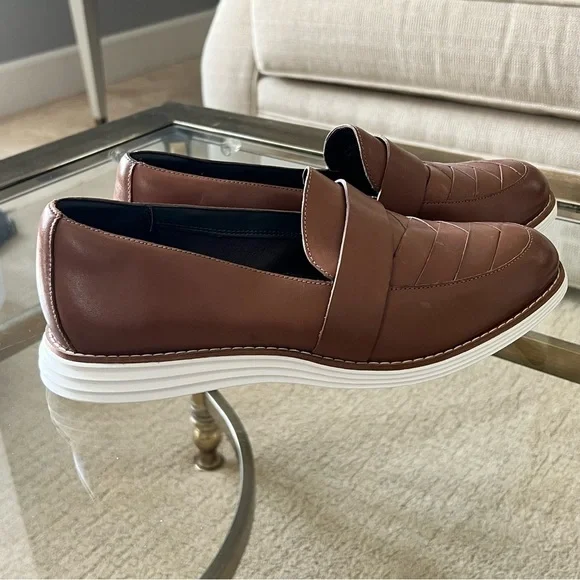 Cole Haan Brown Leather Loafers with Modern Design - Picture 2 of 9